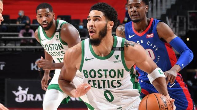 博鱼体育官方网站-12助攻0失误再送绝杀 关键时刻塔图姆已游刃有余